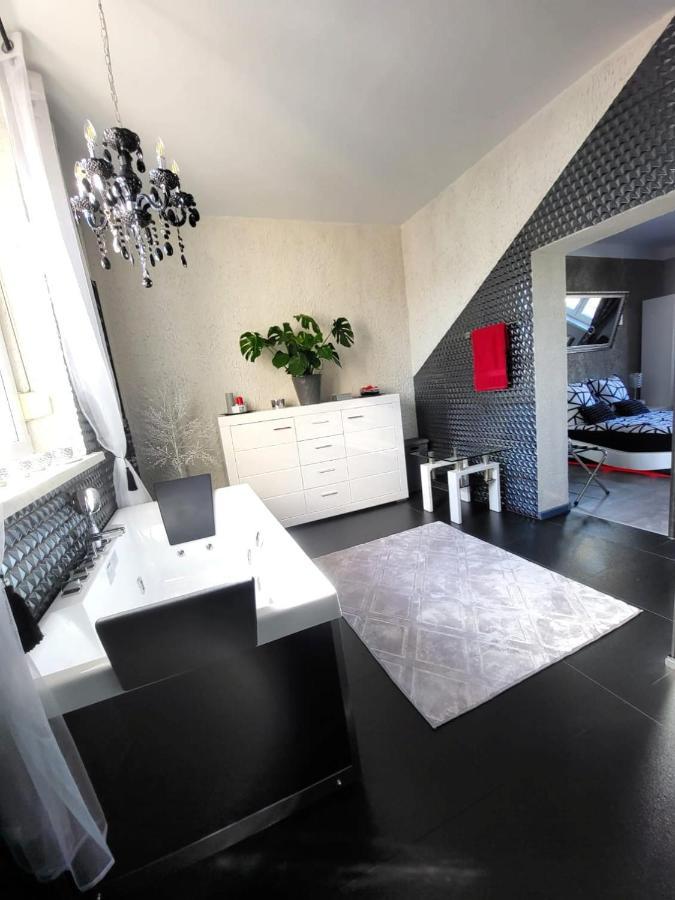 Apartment Lupus
