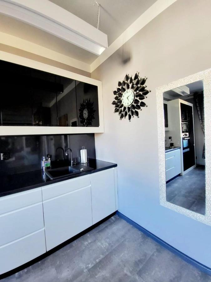 Apartment Lupus
